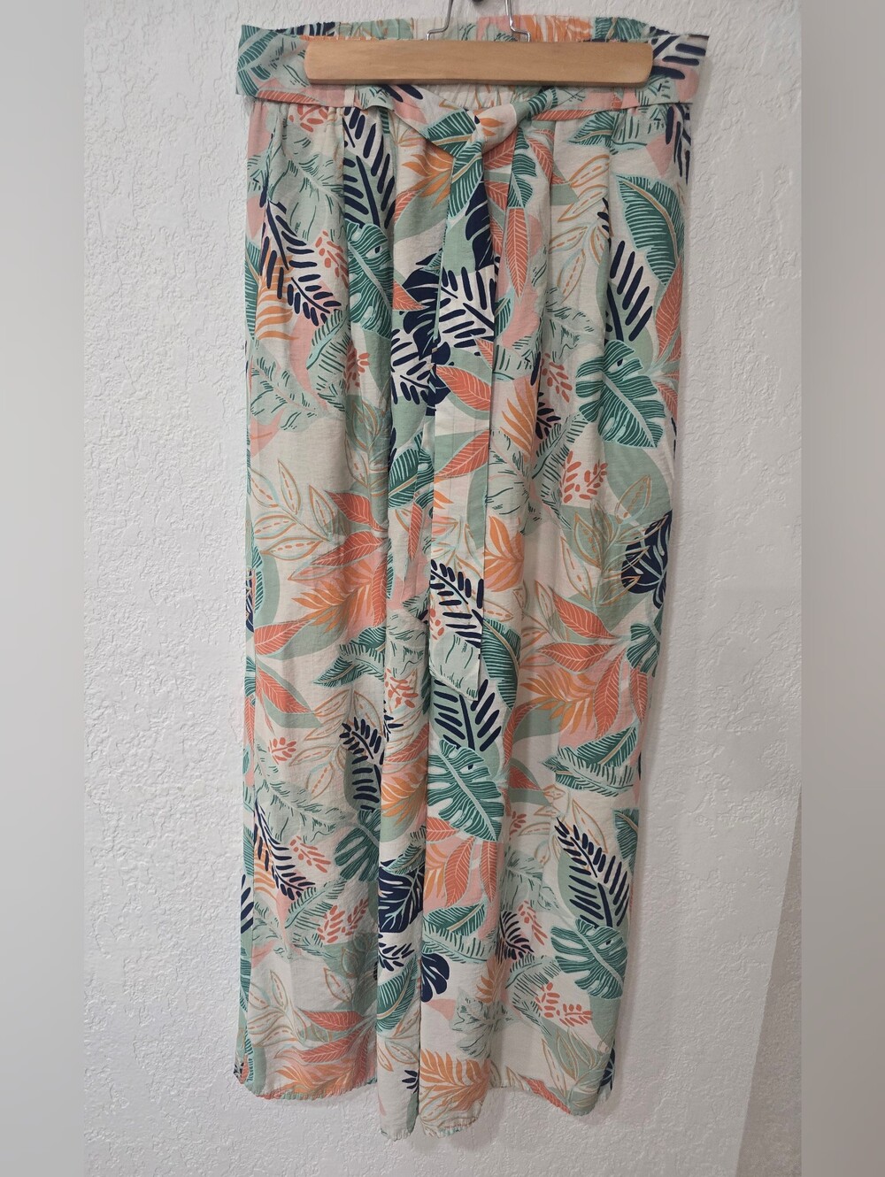 Alice Blue Palazzo Pants w/Elastic Waist- Size Medium